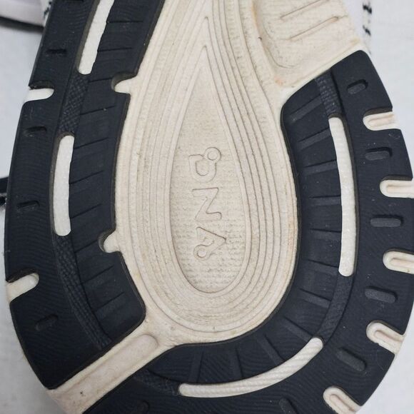 Brooks Revel 3 Low Top Running Shoes Sneakers White Black Women's Sz 8.5 M (B) - Picture 7 of 10